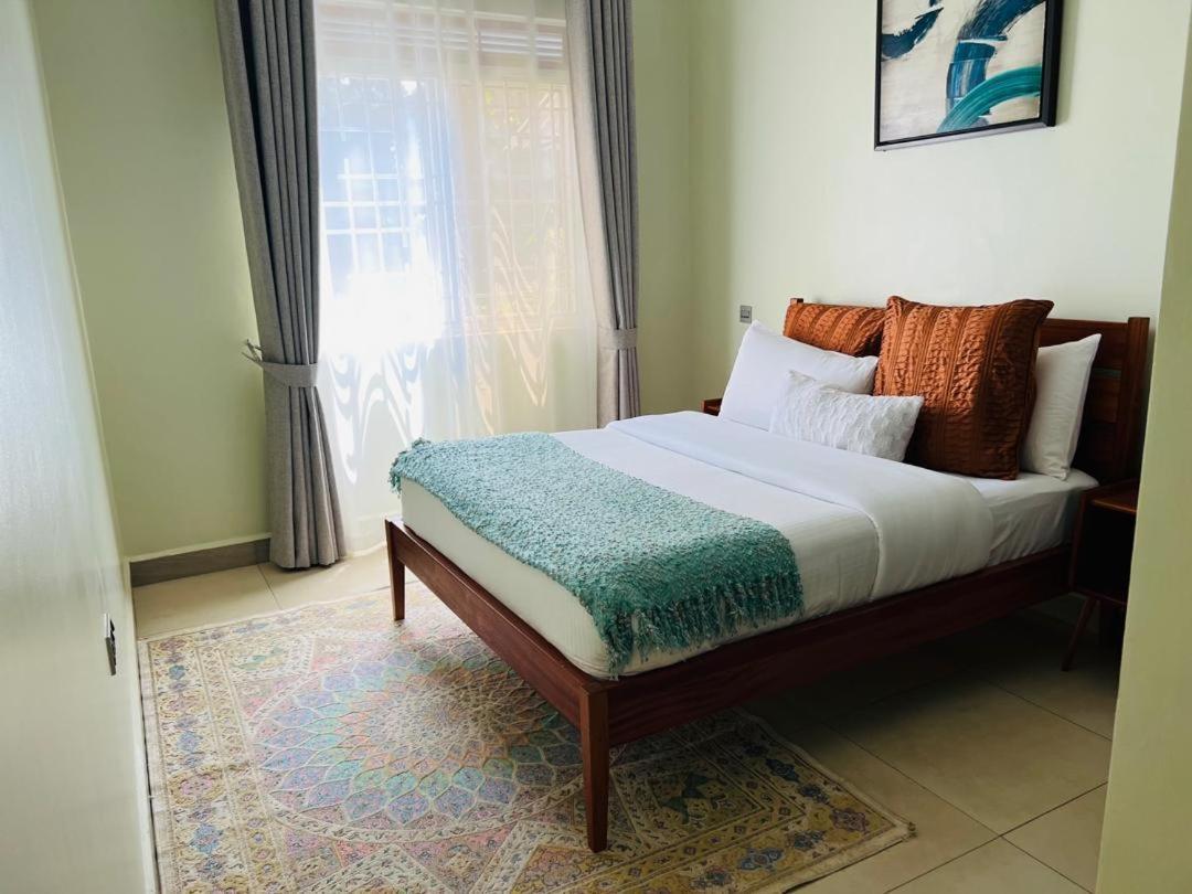 Alsander Homes Peach Bweyogerere Екстериор снимка